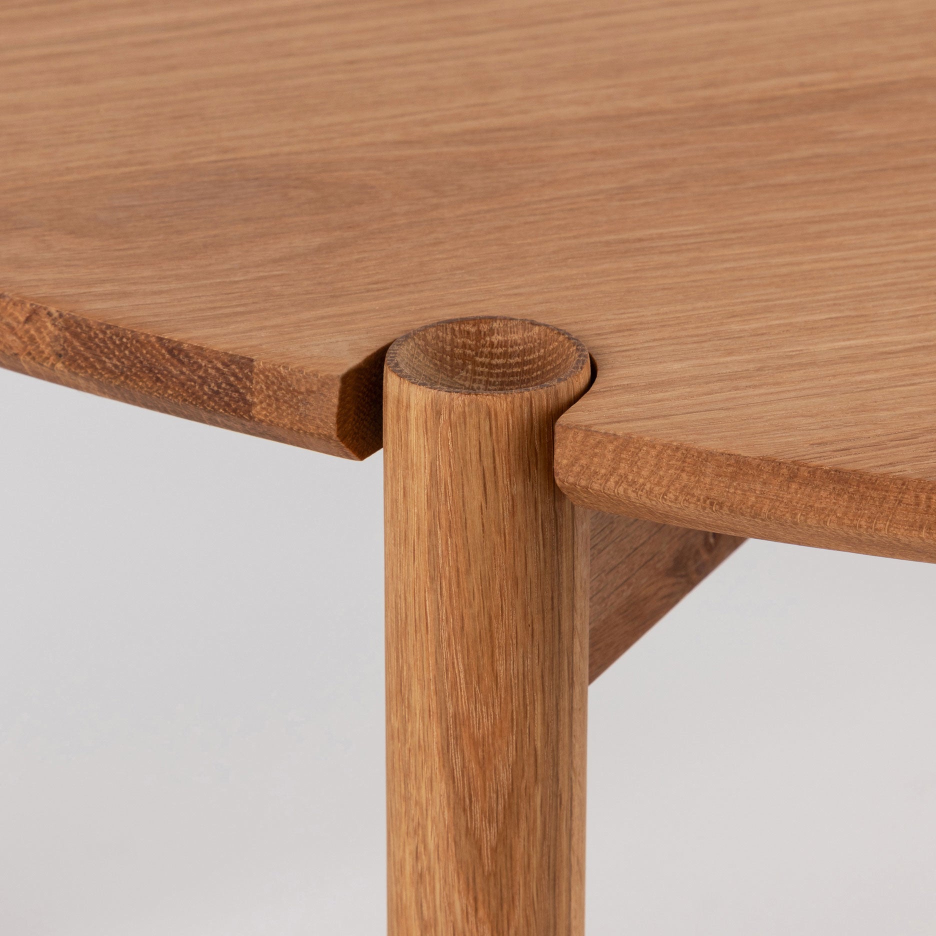 Colo Cross Couchtisch H43